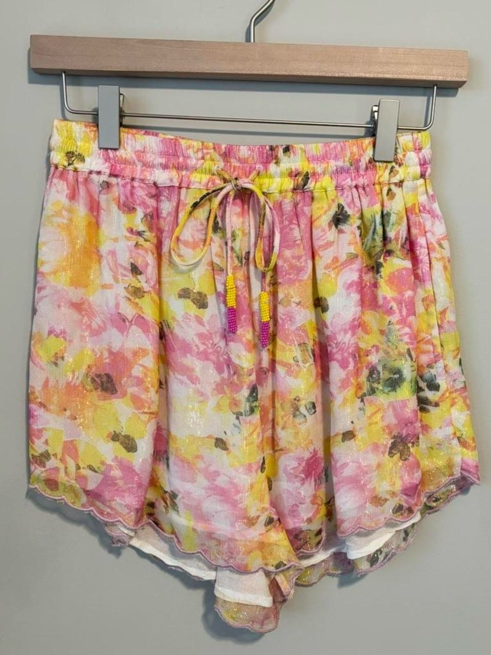 Rococo Sand Floral Shorts Pink Yellow Scalloped Hem Beaded Size Small Festival - Picture 4 of 8